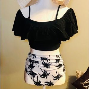SS Queen 2 Piece Bathing Suit - Size Medium